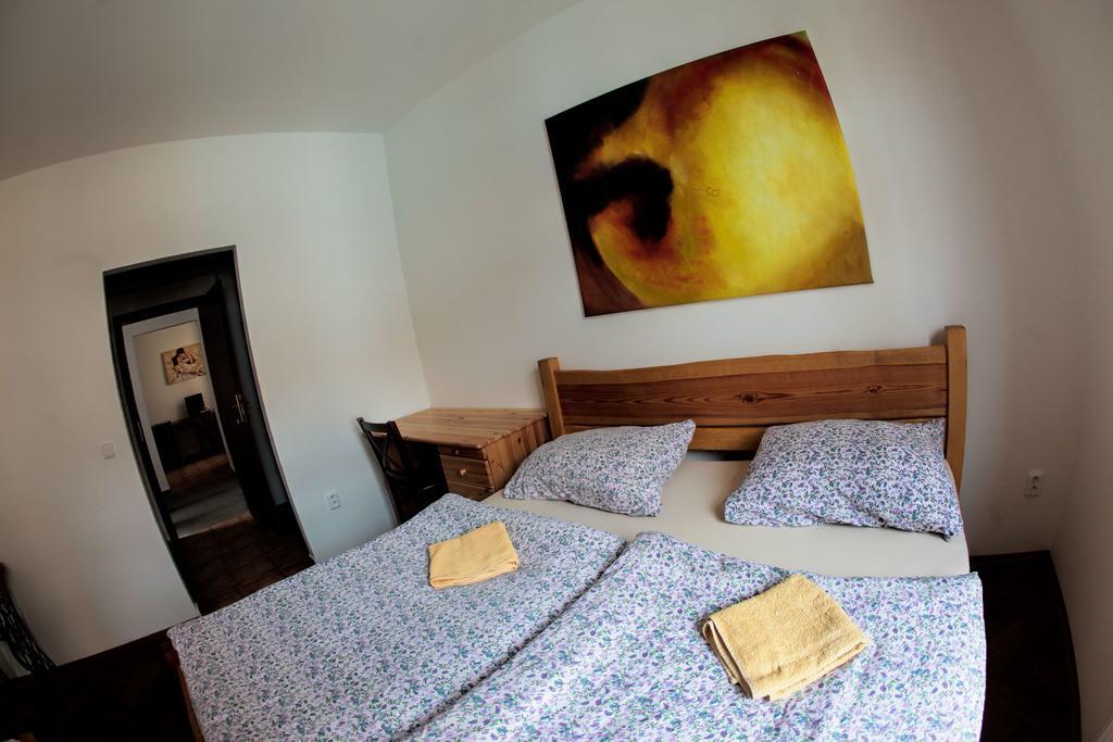 Hostel Singer Pub Budweis Zimmer foto