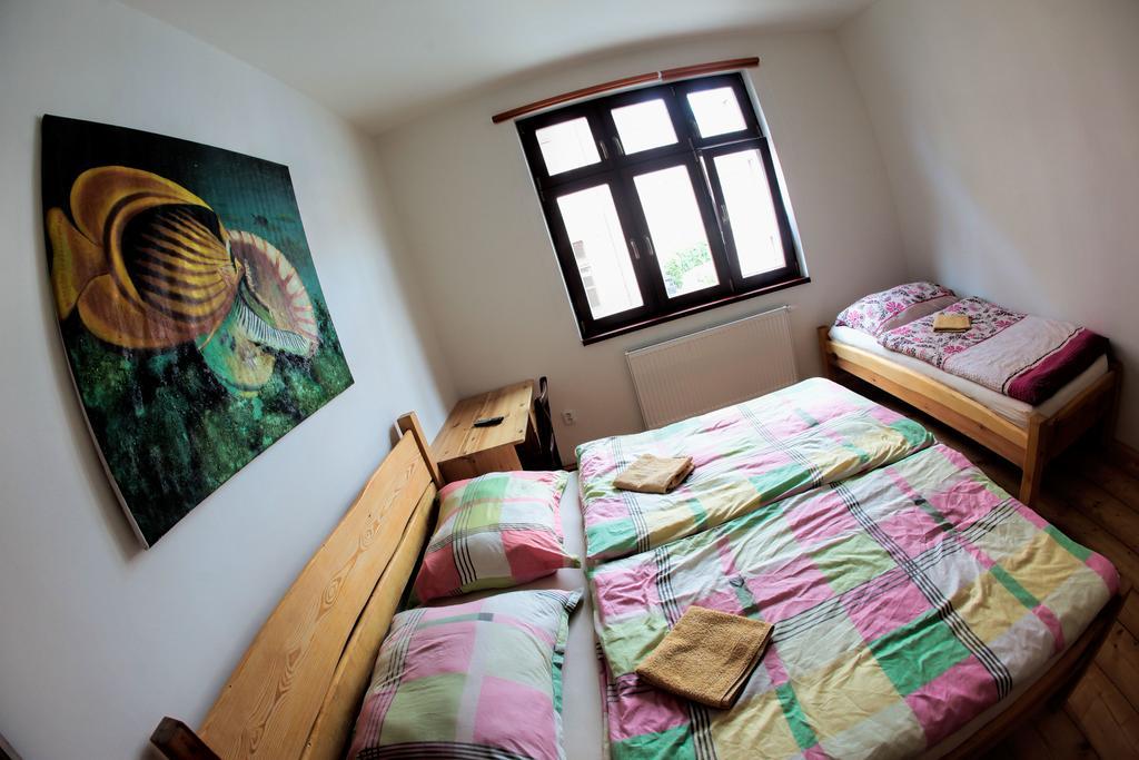 Hostel Singer Pub Budweis Zimmer foto