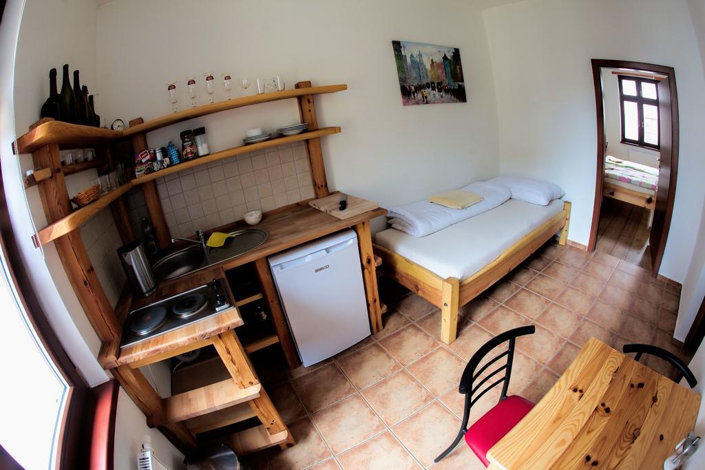 Hostel Singer Pub Budweis Zimmer foto